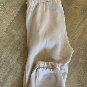 Aritzia jogger pants